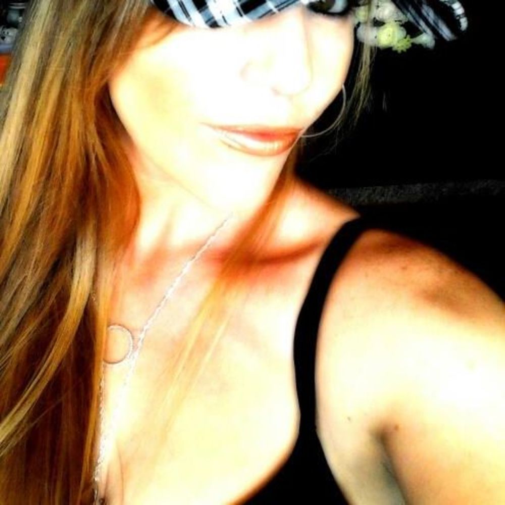 Meet your Posher, Leslie